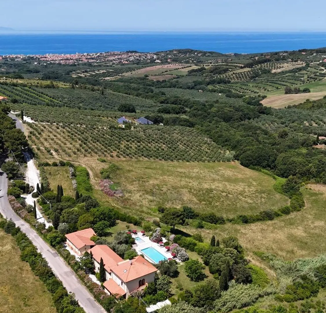 La Muccheria San Vincenzo Aparthotel